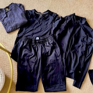 WonderWink size small scrub set, used excellent condition